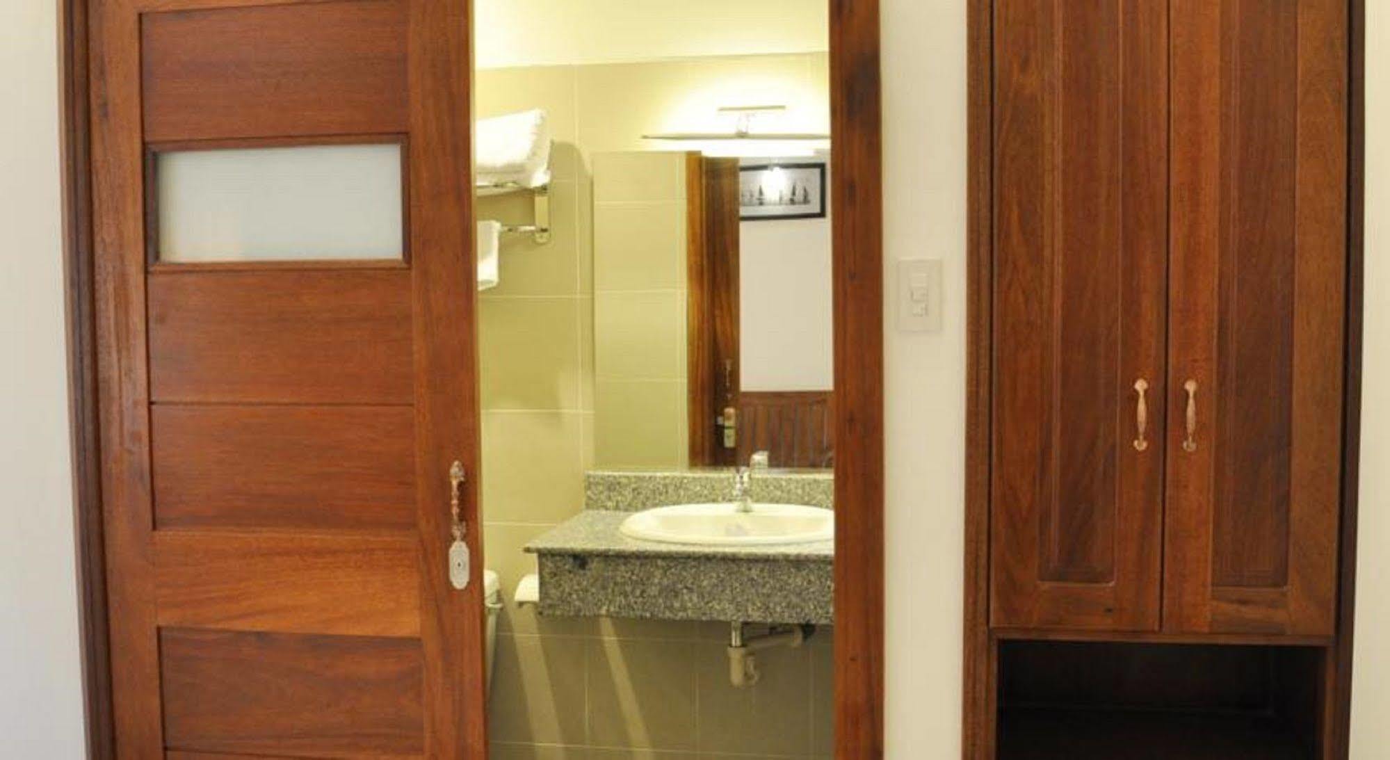 White Lion Hotel Nha Trang Esterno foto